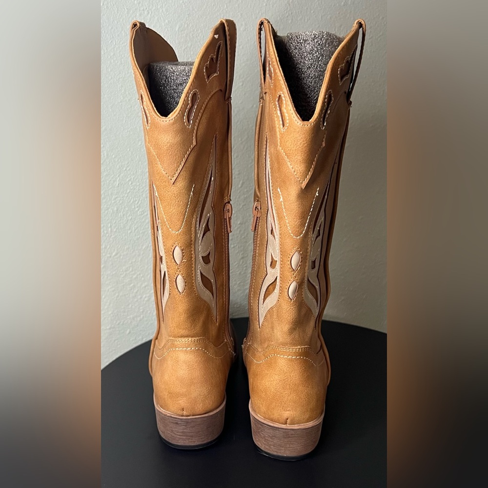 NEW Madden NYC Butterfly Western Boots Cowboy Cowgirl Farmhouse Heel Trendy Chic - Picture 6 of 11